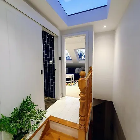 Jacuzzi Suite London Exterior photo